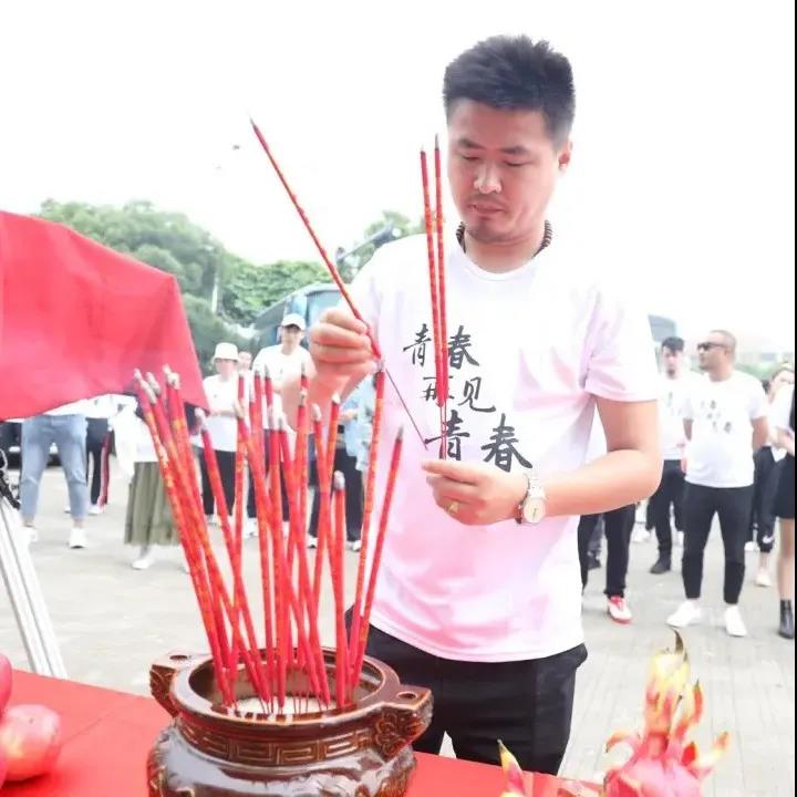 电影《青春再见青春》6月9日8:00在象山影视基地开机