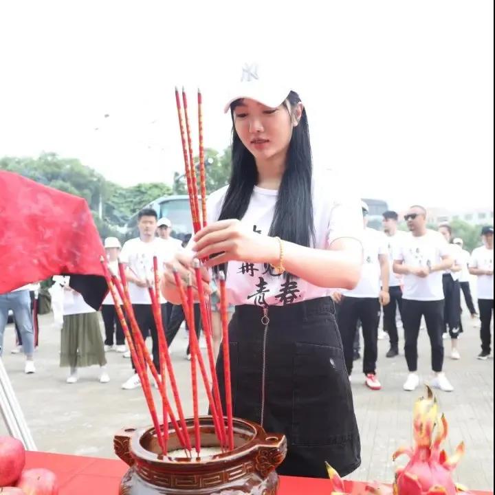 电影《青春再见青春》6月9日8:00在象山影视基地开机